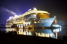 River Ems Conveyance of Ovation of the Seas