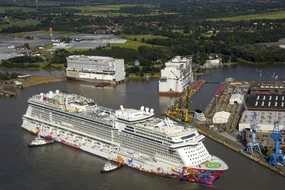 Float Out Genting Dream