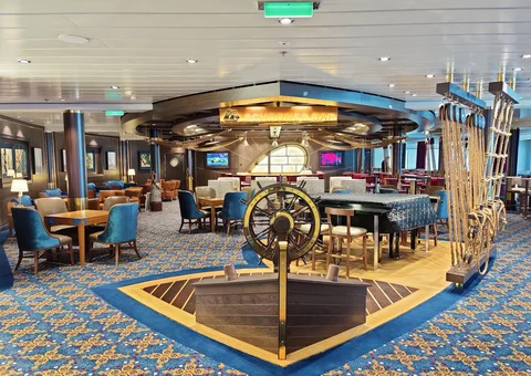 Schooner Bar - Odyssey of the Seas Schooner Bar - Odyssey of the Seas