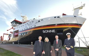 Übergabe des Forschungsschiffes „Sonne“