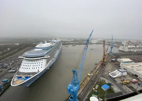 Odyssey of the Seas ausgedockt