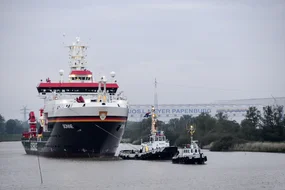 River Ems Conveyance of Research Vessel Sonne