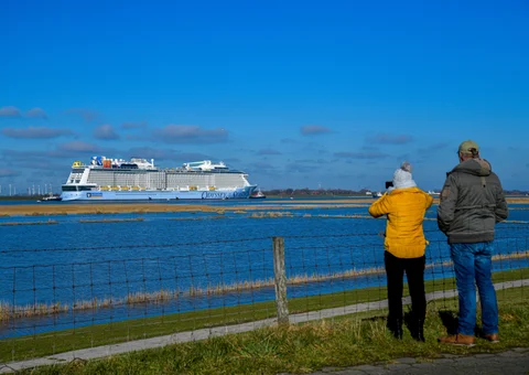 Odyssey of the Seas auf der Ems